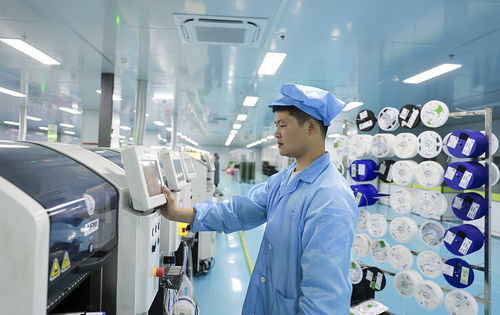 江西做对了什么 以新兴能源技术研发推动商贸消费与招商引资双万亿升级